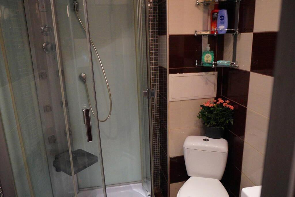 Sofia Zen - On Metro, Ultra Fast Wi-Fi Apartment Exterior photo
